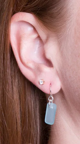 Miniatura 6 de Pendientes de cristal de mar Murmur - Pendientes de cristal de playa de alambre francés de ley para mujer de EcoSeaCo, utilizando