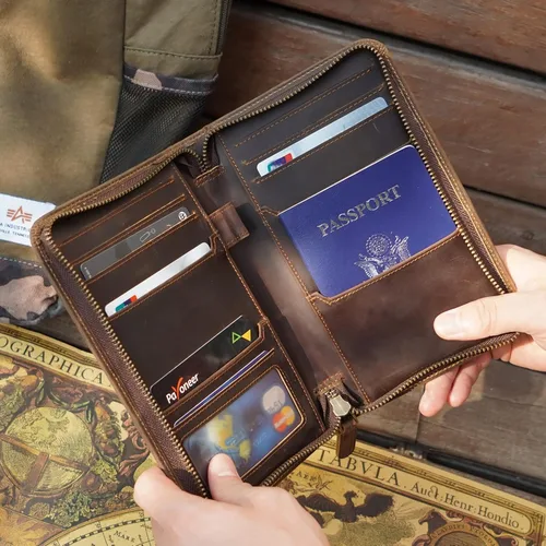 Miniatura 2 de Polare - Funda para pasaporte de cuero de grano completo para hombre, con bloqueo RFID, cartera de viaje con capacidad para 4 pasaportes, Marrón