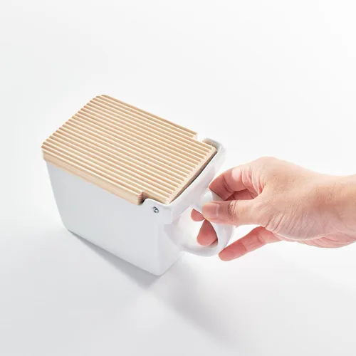 Miniatura 7 de Zero Japan Bee House - Caja de sal premium con tapa de Hinoki - Recipiente para sal marina y especias - Elegante contenedor para encimera de cocina