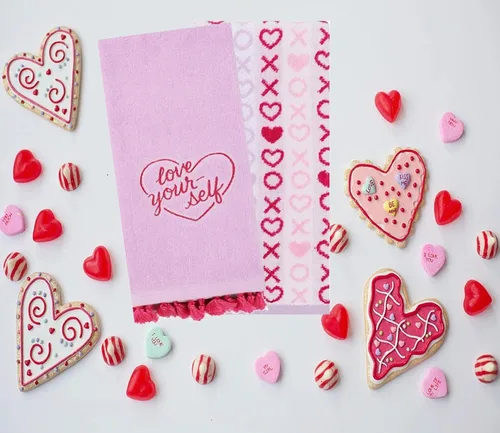 Miniatura 2 de Toallas de mano de baño de San Valentín, juego de 2 toallas de terciopelo de algodón morado y rosa con corazones bordados para decoración de baño