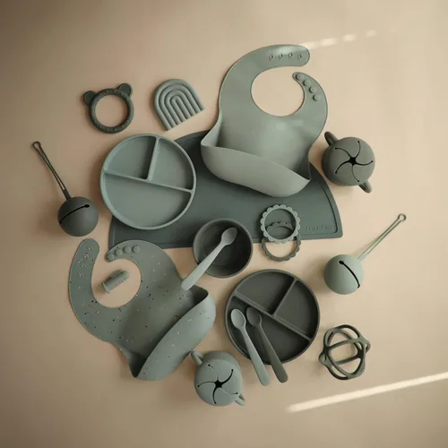 Miniatura 3 de Mushie - Salvamanteles de silicona para niños Diseño antideslizante libre de BPA (azul Cambridge)