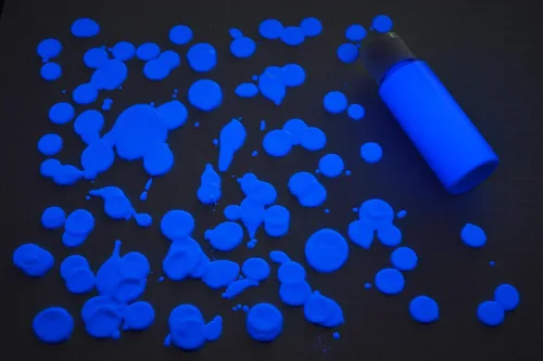 Miniatura 13 de DirectGlow - Pintura fluorescente reactiva para fiestas de témpera ultravioleta (surtido de 6 colores, botellas de 2 onzas)