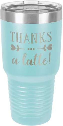 Miniatura 13 de Taza de viaje de acero inoxidable con tapa superior deslizante y pajita con texto en inglés "THANKS A LATTE 30oz Taza de viaje", compara con Yeti