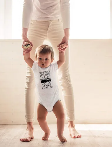 Miniatura 3 de CBTwear Sometimes I Ftend I'm a Fire Truck and I Scream Baby Bodysuit - Adorable mameluco para niño
