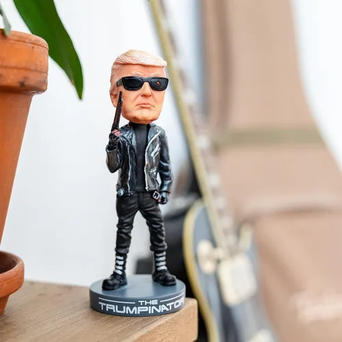 Miniatura 5 de Proud Patriots The Trumpinator Bobblehead El regalo #1 Patriótico y Presidente 2026 cumpleaños para conservadores o regalo de broma para liberales