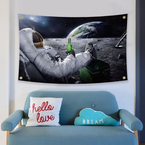 Miniatura 7 de Bandera de astronauta relajante y bebiendo cerveza en la luna en el espacio exterior, tapiz divertido póster duradero de hombre con ojales de latón.