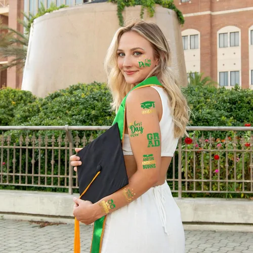 Miniatura 5 de 12 hojas de tatuajes temporales de graduación con purpurina verde y dorada estilo metálico, recuerdos de fiesta de graduación 2025, felicitaciones