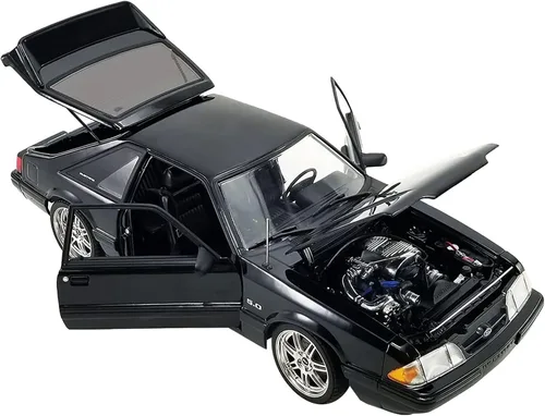 Miniatura 2 de Toy Cars 1990 5.0 Custom Black Limited Edition a 1650 piezas en todo el mundo 1/18 Diecast Model Car por GMP 18960