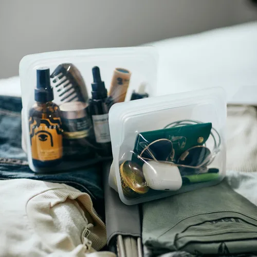 Miniatura 3 de Bolsa de almacenamiento reutilizable de silicona premium de Stasher, tamaño mini con base, Aqua, apta para microondas, sous vide, lavavajillas