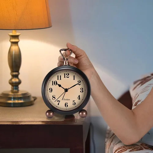 Miniatura 4 de Tetino Reloj despertador analógico, reloj de escritorio alimentado por batería con luz nocturna, silencioso, sin tictac, reloj despertador de diseño