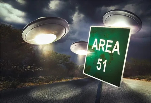 Miniatura 7 de AOFOTO Fondo de fotografía OVNI de 15 x 10 pies, 51 signos, árboles de carretera, terrones oscuros, fondo de paisaje nocturno, invasión OVNI Tierra