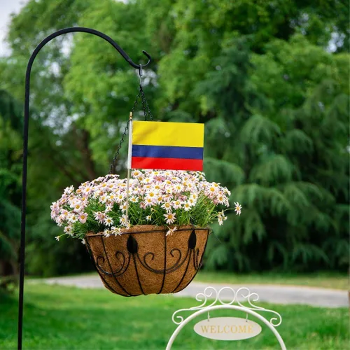 Miniatura 4 de Paquete de 20 banderas colombianas pequeñas de mano para decoración (5 x 8 pulgadas), esenciales para fiestas y celebraciones