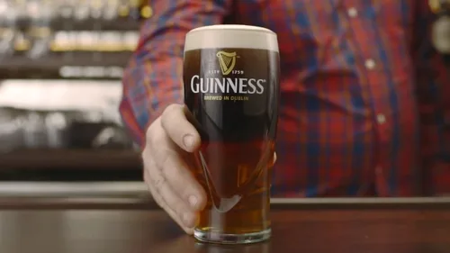 Miniatura 2 de Cuchara de acero para servir pinta con logotipo de Guinness Producto oficial de Guinness