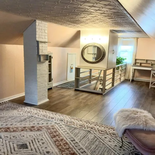Miniatura 9 de A La Maison Ceilings R82 - Azulejos de techo de espuma con pegamento (256 pies cuadrados/caja), paquete de 96, color blanco liso blanco simple