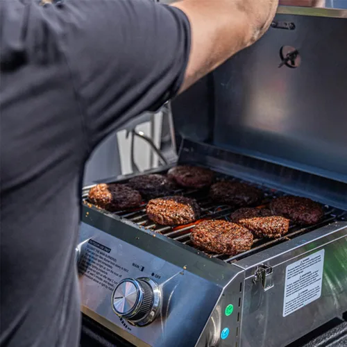 Miniatura 9 de Monument Grills Parrilla de gas propano de mesa para acampar al aire libre portátil cocinar con cerraduras de viaje, tapa alta de acero inoxidable