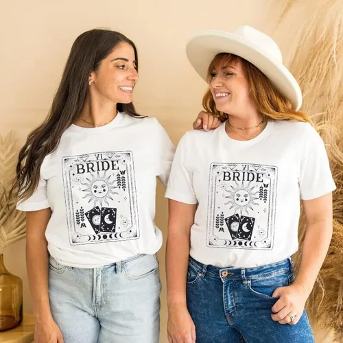 Miniatura 4 de Camisa de novia para mujer, camiseta de bachillerato para despedida de soltera, camiseta de novia de bruja, camiseta para novia, boda, luna de miel