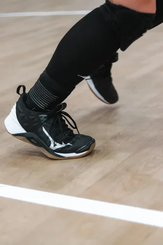 Miniatura 8 de Mizuno Zapatos de voleibol Wave Momentum 3 para mujer