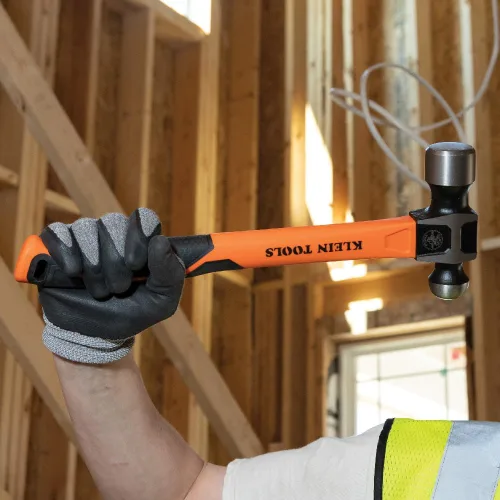 Miniatura 4 de Klein Tools H80332 - Martillo de pelota, cabeza de 32 onzas, mango antideslizante de fibra de vidrio que absorbe los golpes con agujero de sujeción