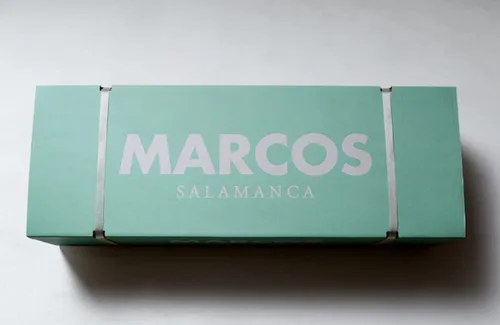 Miniatura 2 de MARCOS SALAMANCA Cerdo Ibérico Criado en Pastura Hueso Ibérico de Bellota Curado en Seco/Paleta 100% Ibérico de Bellota D.O Guijuelo