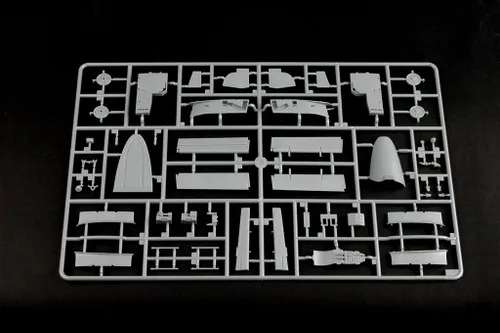 Miniatura 9 de Hobby Boss Kit de construcción de modelo de avión Thunderjet F-84G