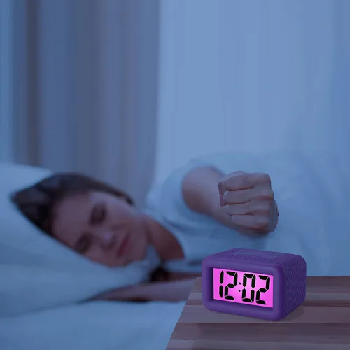 Miniatura 4 de Plumeet Reloj despertador digital para niños con repetición y retroiluminación - Reloj de viaje simple pantalla LCD grande - Reloj despertador