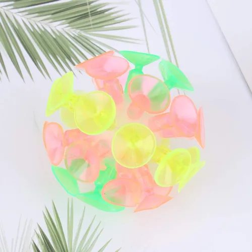 Miniatura 2 de STOBOK Divertida bola de ventosa: 4 bolas adhesivas de ventosa, juguetes coloridos juguetes novedosos para niños y niñas, recuerdos de fiesta