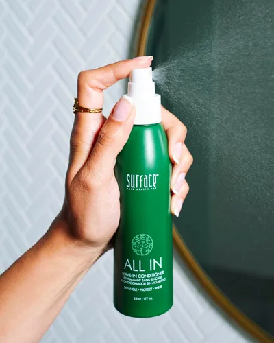 Miniatura 4 de SURFACE Hair All in - Acondicionador sin enjuague, desenreda, controla el encrespamiento y fortalece para todo tipo de cabello, 6 onzas líquidas