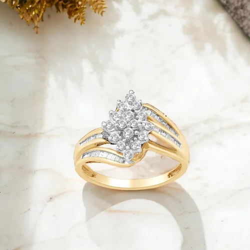 Miniatura 8 de Anillo de oro amarillo de 10 quilates de Jewelili con diamantes blancos naturales redondos y de corte baguette de 12 CTW para mujeres Joyería fina