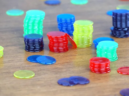Miniatura 5 de Regal Bingo Chips de bingo de plástico, 500 piezas, juego de fichas transparentes transparentes para juegos de mesa y contadores de matemáticas