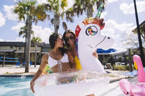 Miniatura 2 de PoolCandy Paquete inflable de fiesta de animales con purpurina – Combo de un hermoso animal con purpurina más un flotador de bebida animal