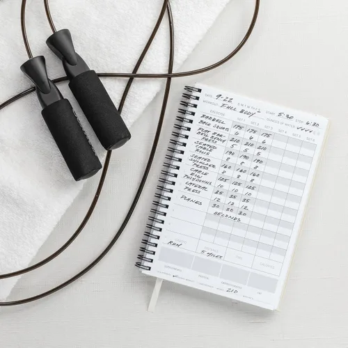 Miniatura 7 de El Diario de Fitness Definitivo para Rastrear y Cumplir Tus Metas de Gimnasio - Planificador Detallado de Entrenamientos y Libro de Registro Para