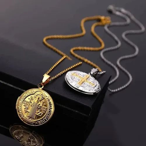 Miniatura 3 de Medalla de San Benito Medalla de Acero Inoxidable Collar para Mujeres Hombres Metal St Benito Cross Medallet Collares de fotos Gargantilla de San