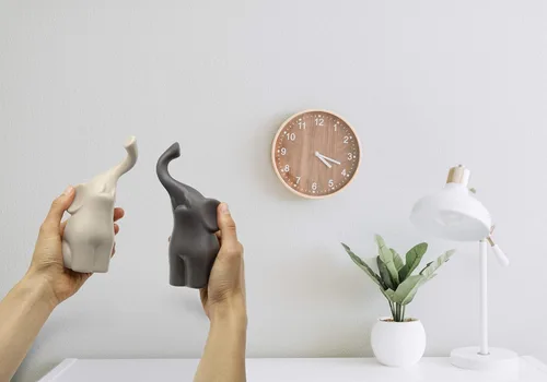 Miniatura 5 de Vaudagio Pareja Amorosa de Elefantes en Beige y Gris - Escultura Moderna de Cerámica - Figura Decorativa como Juego - Figura de Decoración 16 cm