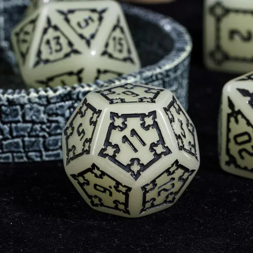 Miniatura 4 de Cusdie - Juego de 7 dados DND gigantes de 25 mm que brillan en la oscuridad, juego de dados poliédricos luminosos, dados D&D con bolsa de dados