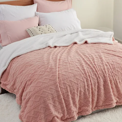 Miniatura 12 de Bedsure Gentlesoft - Manta de forro polar Sherpa para sofá, mullida y acogedora manta de jacquard para mujer, regalo de Navidad, gruesa y cálida