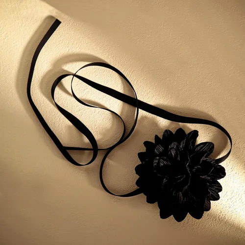 Miniatura 2 de Gargantilla negra con cordones de flores de camelia para mujeres y niñas