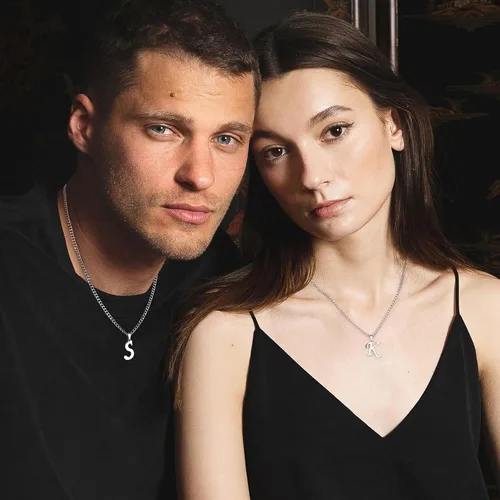 Miniatura 4 de LUXEJEW Collares con inicial de cadena cubana de oro para hombres, dije de letra, collar con inicial para hombres, niños y mujeres, collares