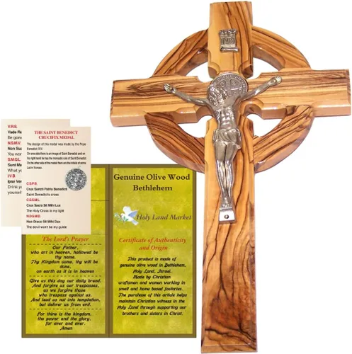 Holy Land Market Crucifijo de pared de madera de olivo celta de 10 pulgadas, hecho a mano en Belén con medalla de metal de San Benito (delantera y