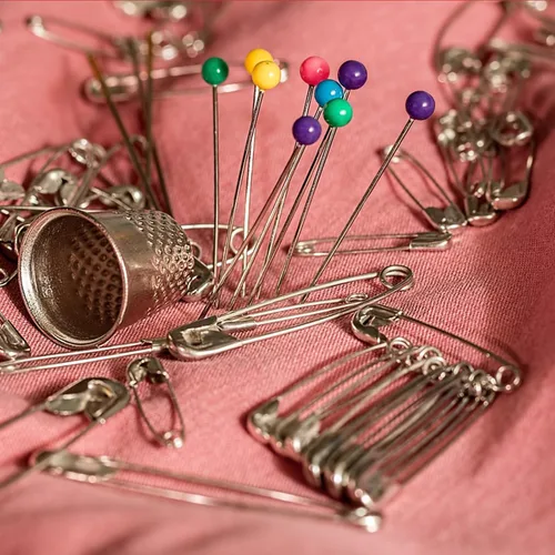 Miniatura 4 de YOKIVE 100 alfileres de costura perlados, aguja de cabeza de bola, alfiler de acolchado recto para tela, ideal para modista, decoración de joyas