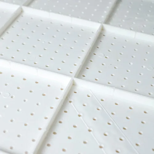 Miniatura 6 de WallPeg Kit de tablero de clavijas de plástico de 24 x 24 pulgadas (2, blanco)