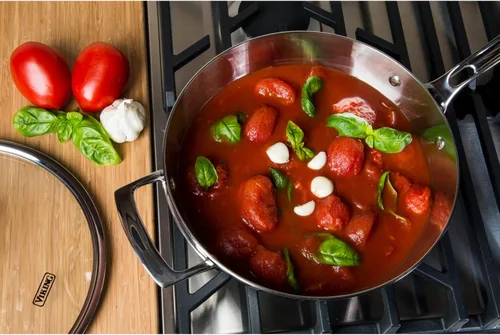 Miniatura 5 de Viking Sartén Profunda Contemporánea de 3 Capas para Freír con Tapa de Vidrio, Olla de Cocción Sauté de Acero Inoxidable de 3.6 Cuartos, Apta