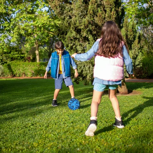 Miniatura 6 de Balón de fútbol tamaño 4 para niños, diseño rosa mosaico/azul, pelota de entrenamiento juvenil para niños y niñas, regalo de fútbol para interiores