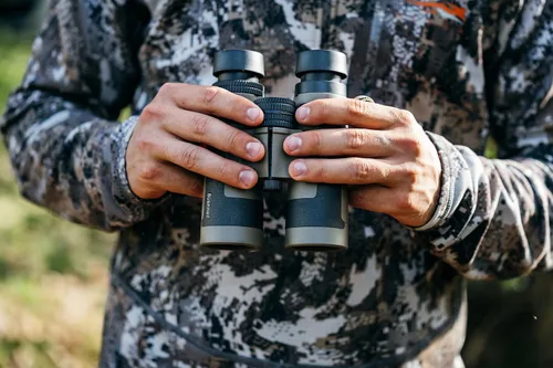 Miniatura 7 de Bushnell Binoculares R5 8x42 con Arnés de Pecho Vault Lite Bino, Revestimientos Phase 3, Revestimientos Dieléctricos, Barrera EXO, Resistente al