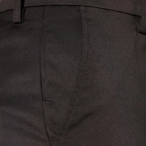 Miniatura 7 de Tienda Essentials Pantalón de golf para hombre, entallado y elástico