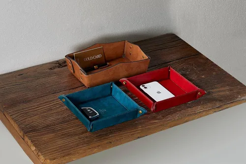 Miniatura 4 de OARIE Bandeja de cuero para mesita de noche, bandeja de almacenamiento, organizador de joyas para hombres, cartera para llaves, monedas, bandeja