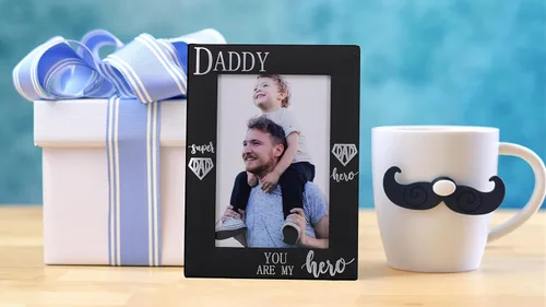 Miniatura 3 de DADDY YOU ARE MY Hero - Marco de fotos para el día del padre, regalo para papá, metal negro grabado 4 x 6 pulgadas (DADDY HERO vertical)