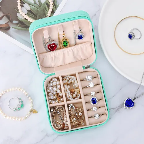 Miniatura 4 de LETURE Joyero pequeño de piel sintética, estuche portátil de viaje para anillos, colgantes, aretes, collares, organizador de pulseras, cajas