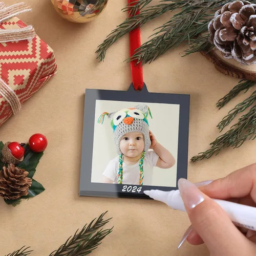 Miniatura 7 de UNIQOOO 8 adornos de marcos de fotos de acrílico negro de Navidad para mostrar fotografías, 2.5 x 2.5 pulgadas decoración colgante festiva, marcos