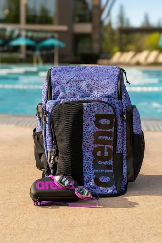 Miniatura 5 de ARENA Unisex Adult Swim Goggle Case for Swimmers Protective Hardcover Carrying Case Clip for Backpacks Negro/Violeta