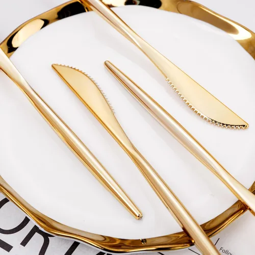 Miniatura 7 de U-QE Paquete de 60 cuchillos de plástico dorados resistentes, cubiertos desechables dorados sólidos y duraderos, cubiertos de plástico resistentes